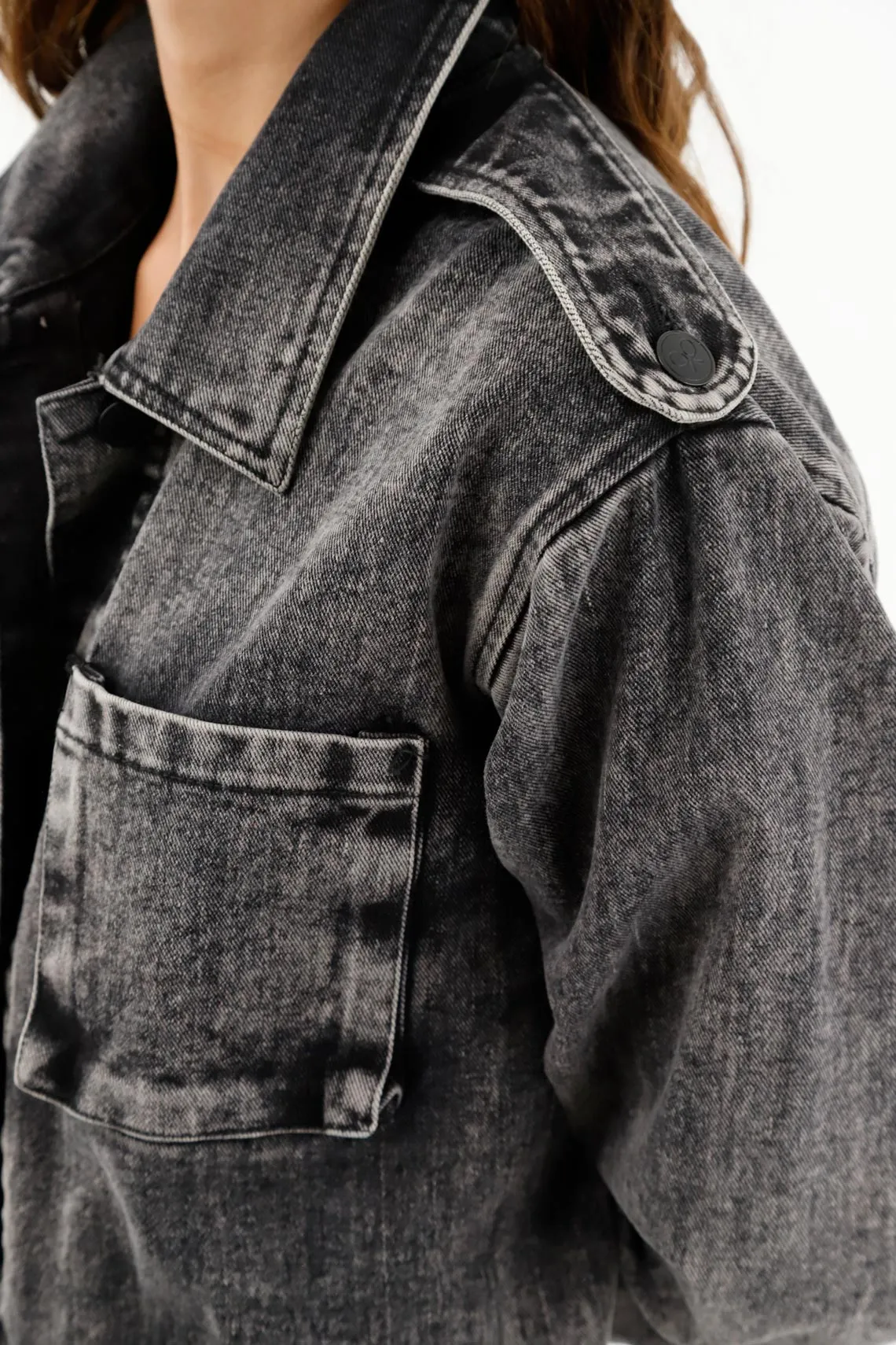Chaqueta negra cargo para mujer
