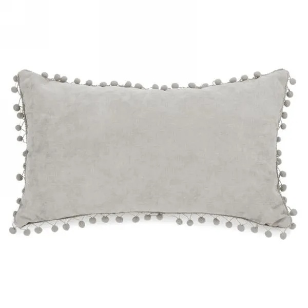 Coussin 12 po x 20 po en velours gris avec franges à pompon