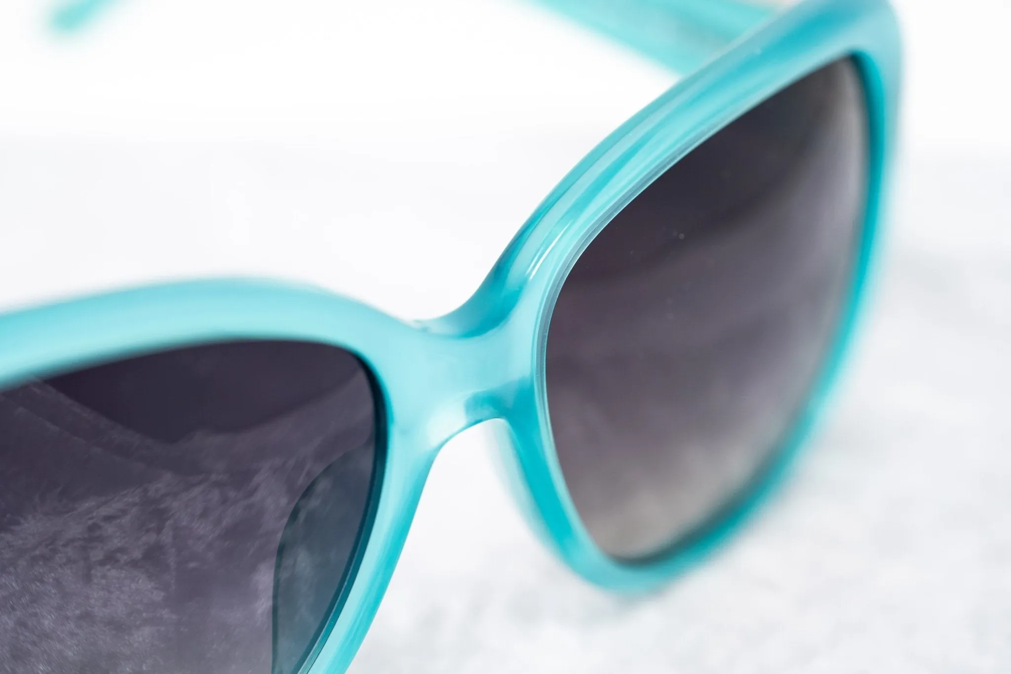 Oscar De La Renta Sunglasses Oversized Spearmint and Purple