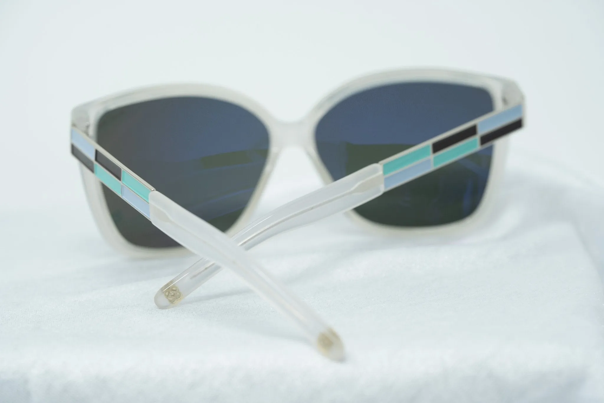 Oscar De La Renta Sunglasses Oversized White and Green
