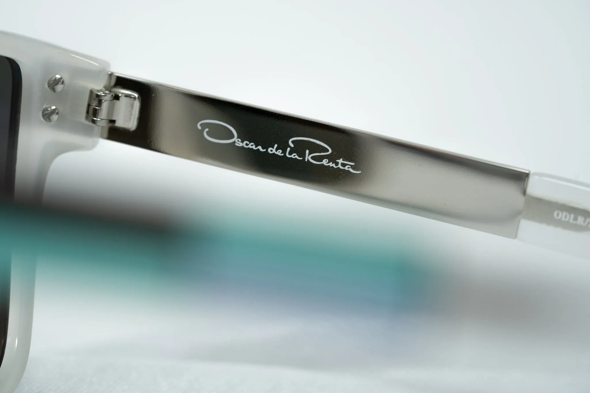 Oscar De La Renta Sunglasses Oversized White and Green