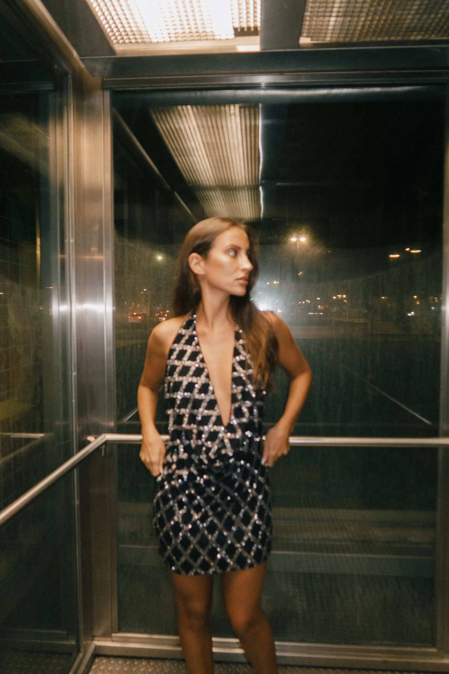VESTIDO CURTO PRETO DRAPEADO